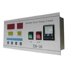 XM26 Professional digital temperature and humidity controller for incubator